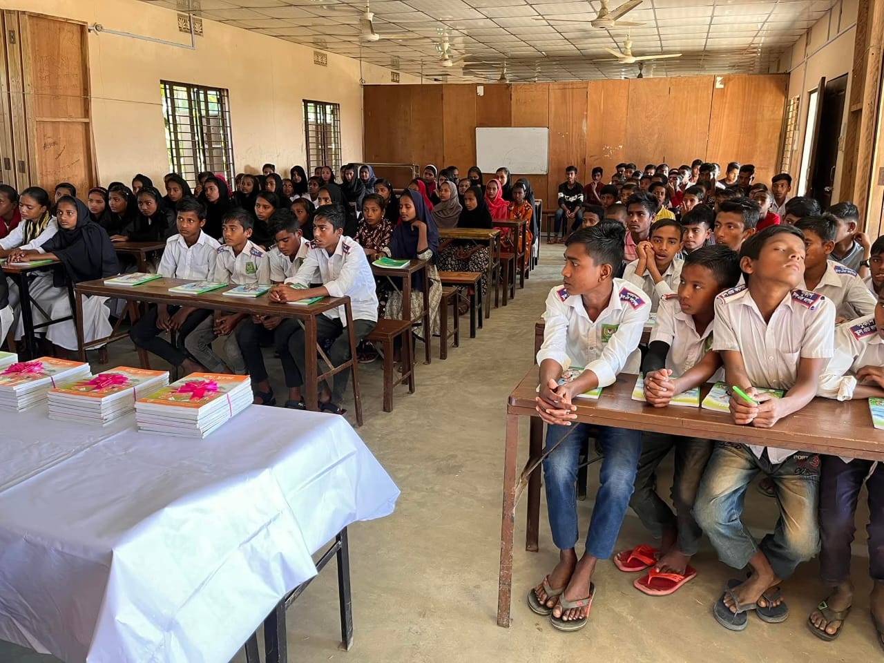 পুকাশ স্কুল এন্ড কলেজ